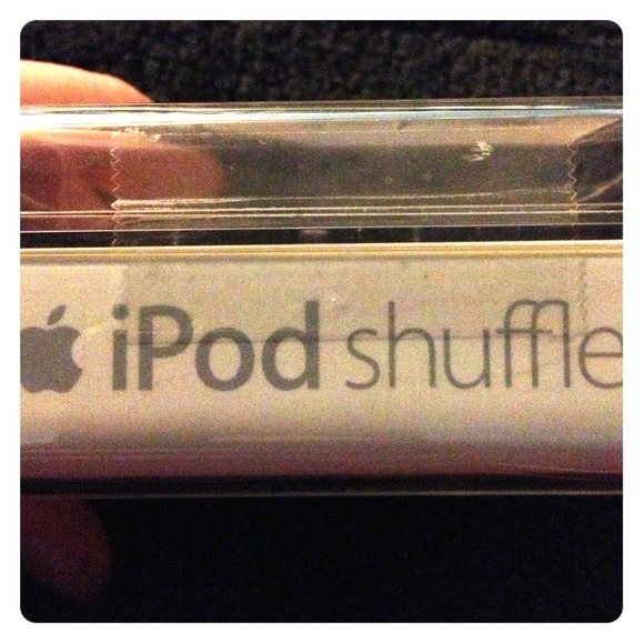 Brand new, 1GB iPod shuffle 🎧🎵🎧