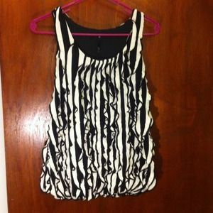 Forever 21 black and white ruffle top