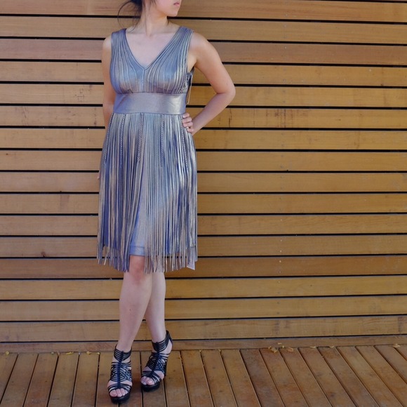 🎉Host Pick Trends to Try🎉 NWT Mikael Aghal Dress