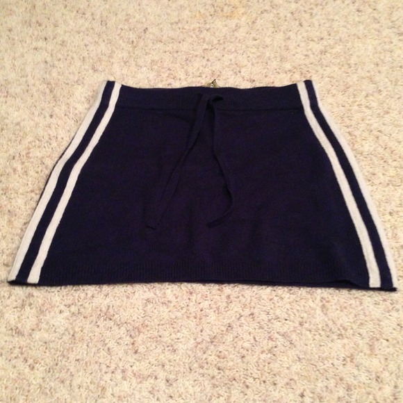 🌼Juicy Couture🌼 Cashmere skirt size petite/XS - Picture 1 of 4