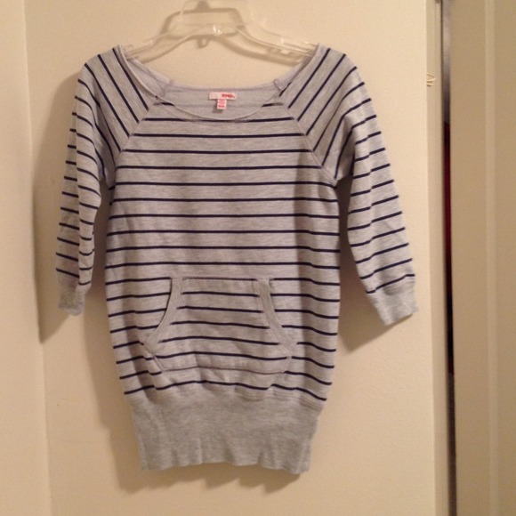 🚫SOLD🚫Bongo Stripe sweatshirt