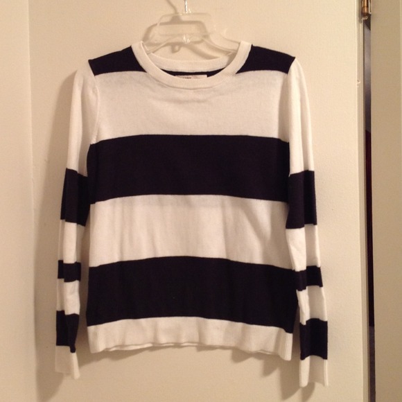Sold Old Navy Sweater