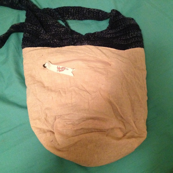 Blue Sak Roots purse! GREAT condition :) - Picture 2 of 4