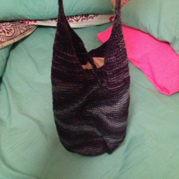 Blue Sak Roots purse! GREAT condition :) - Picture 3 of 4