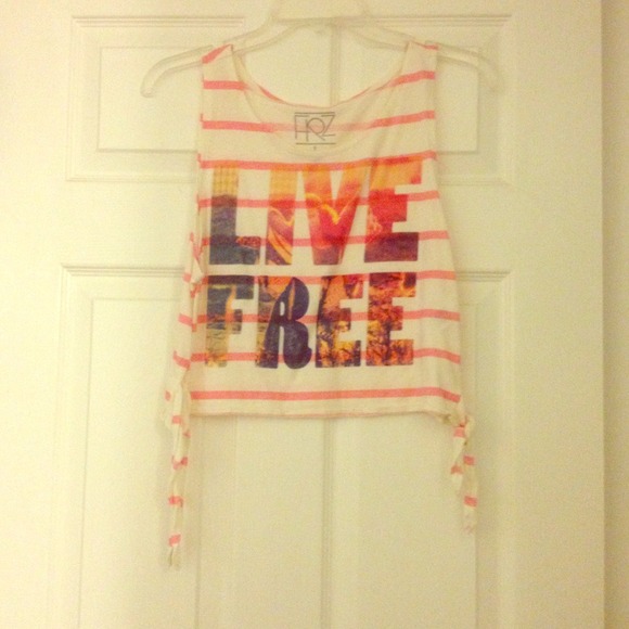 Crop tank w\side ties. Pink stripe (live free)
