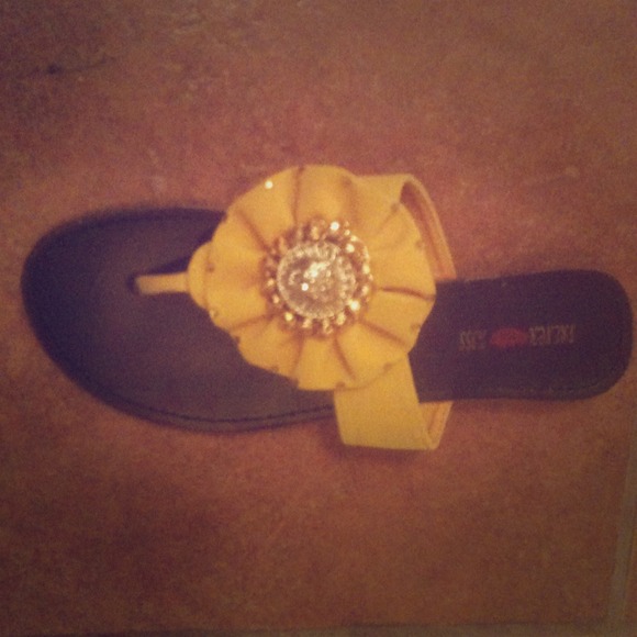 Adorable yellow embellished sandals