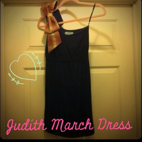 Judith March Dresses & Skirts - ⬇Price Reduced⬇Navy one shoulder bow dress