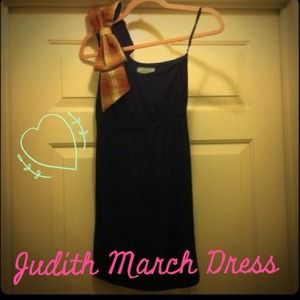 ⬇Price Reduced⬇Navy one shoulder bow dress