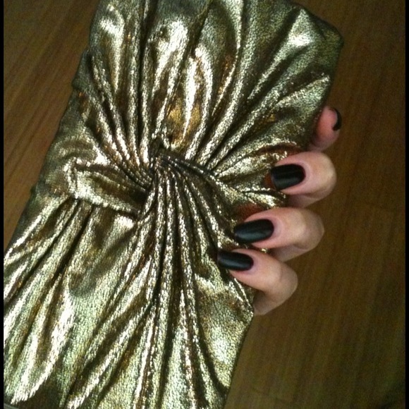 sephora wallet pretty  gOlden gild clutch wristlet