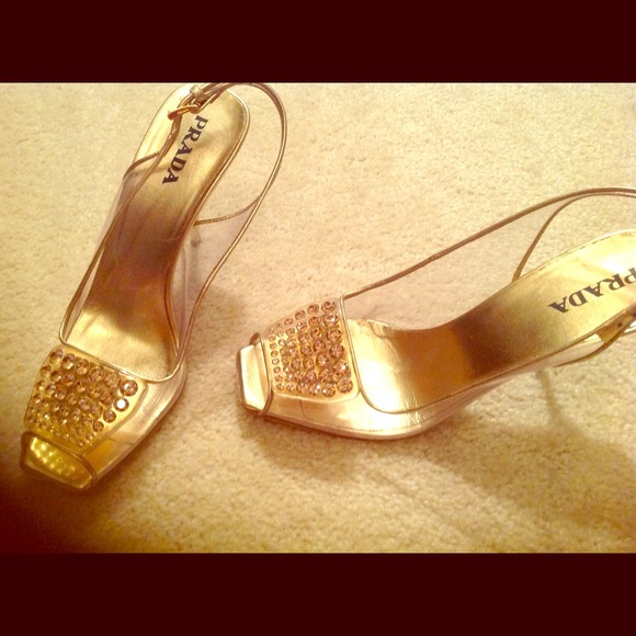Prada Shoes - 💄💄Reduced💄💄Prada sling back heels size 39