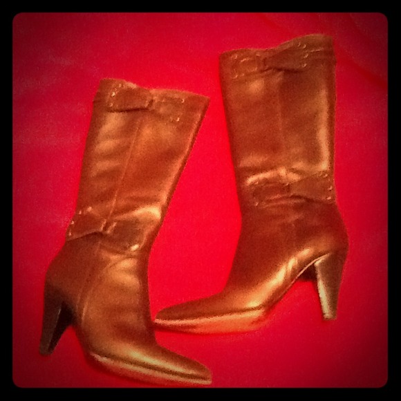 Beautiful leather boots💚❤