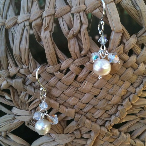 Anthropologie Fresh water pearl earrings