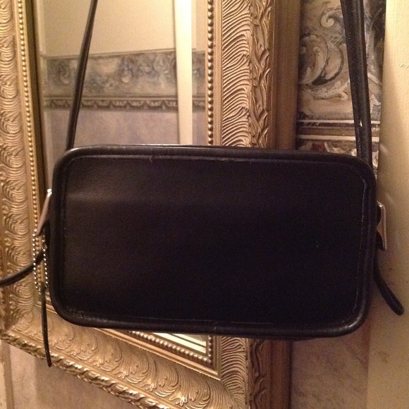 Coach small clutch bag,100% authentic paid $200new
