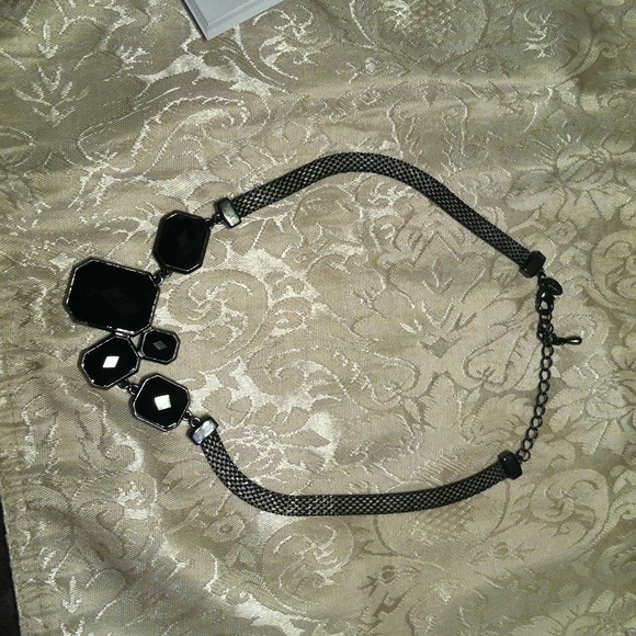 Lia sophia necklace
