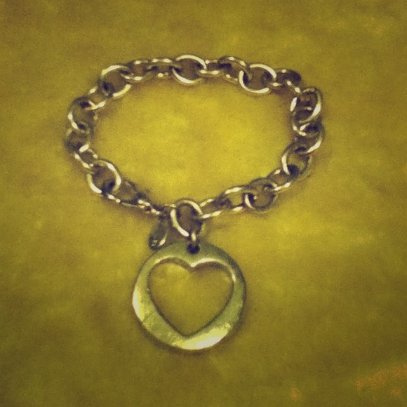 Silver heart whole-punch bracelet