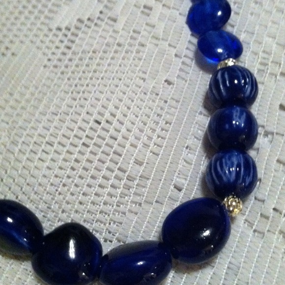 Necklace - Picture 2 of 3