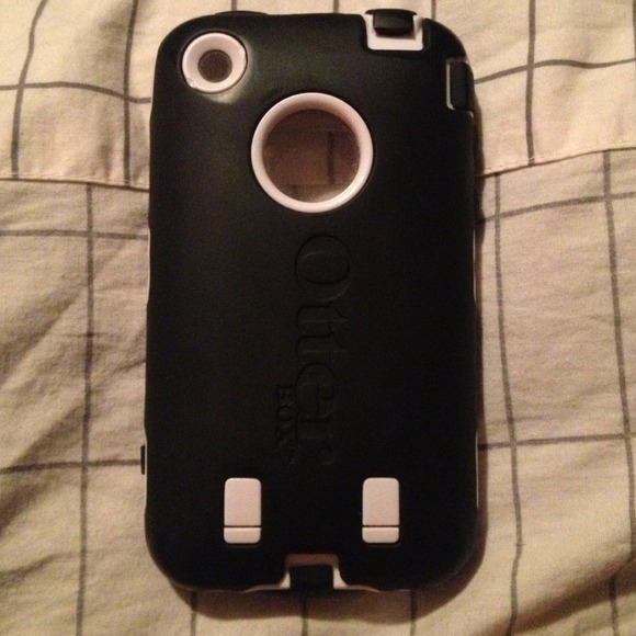 2 great cases for iPhone 3GS, GREAT condition! - Picture 2 of 4