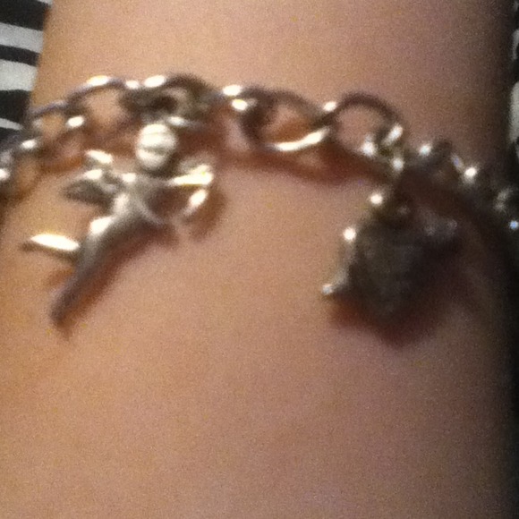 Cupid charm bracelet. - Picture 3 of 4
