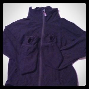 Lululemon black zip up top.