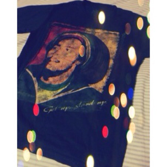 🔴SOLD: in bundle!BM Tee!