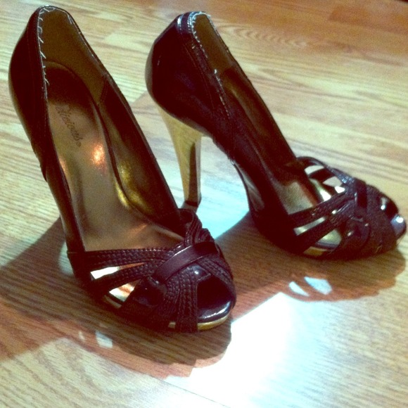 Chocolate brown pumps