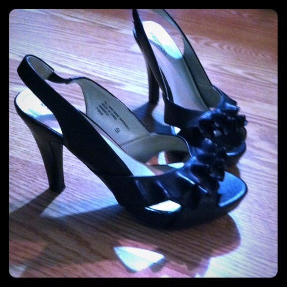 Black xhilaration sling backs