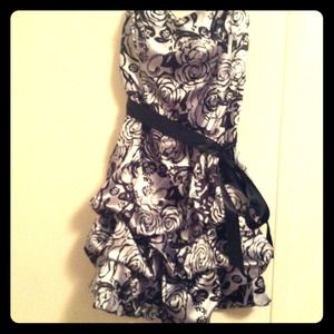 A little homecoming or morp dress