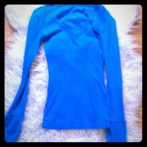 Long sleeve lilu shirt.