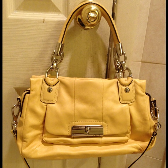 Coach Handbags - Authentic Coach bag
