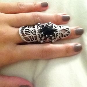 Double hinged knuckle ring