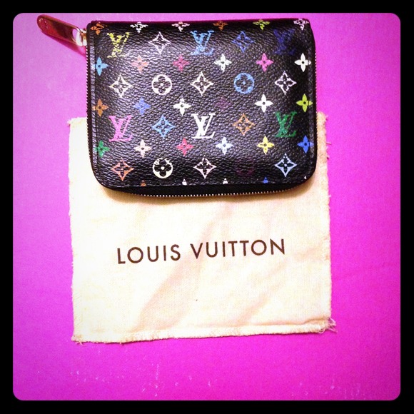 💢SOLD💢 Authentic Louis Vuitton Zippy Coin Purse