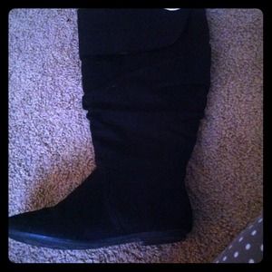 9.5 wide Lower east side black slouchy boots