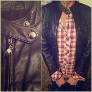 Jackets & Coats - Cropped pin tucked front Leather jacket Jackets & Coats - Cropped pin tucked front Leather jacket