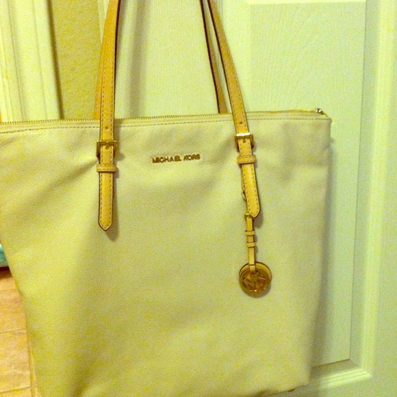 Micheal Kors bag