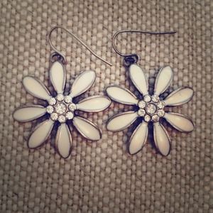 Daisy earrings