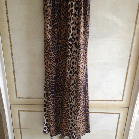 Dress - Picture 4 of 4