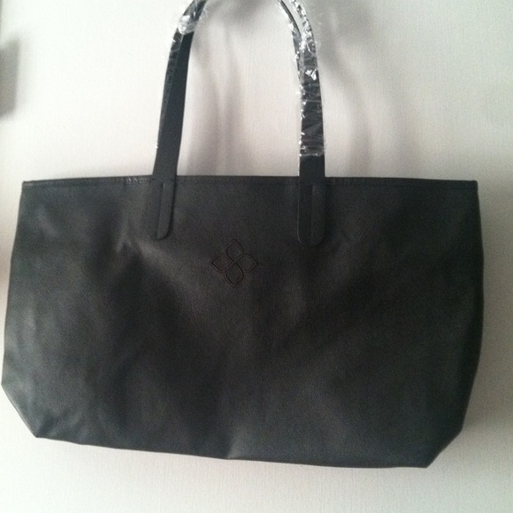 Black leather-Like Tote