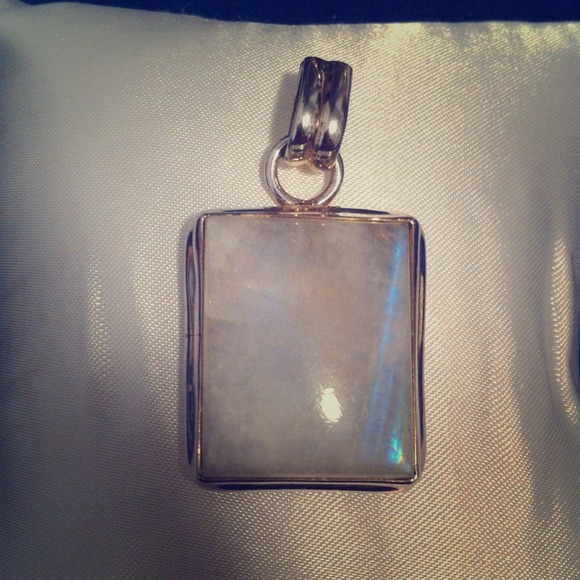 SOLD 🎀Moonstone Sterling Silver Square Pendant