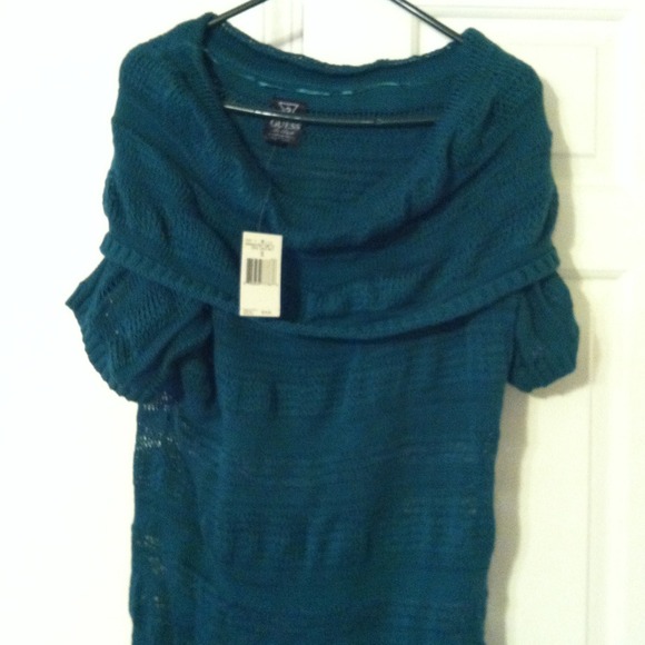 📛 reduced 📛 Guess off the shoulder sweater