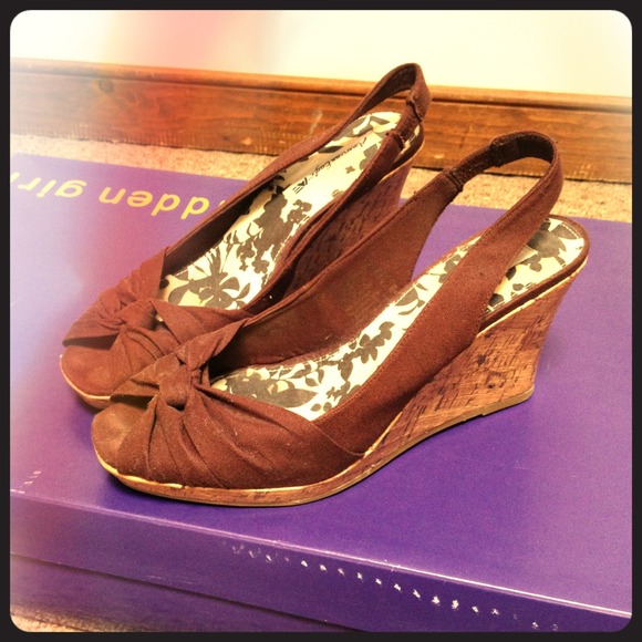 Open toe, chocolate brown, slingback wedges