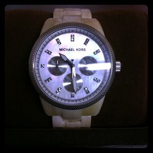Authentic NWT Michael Kors Ivory watch