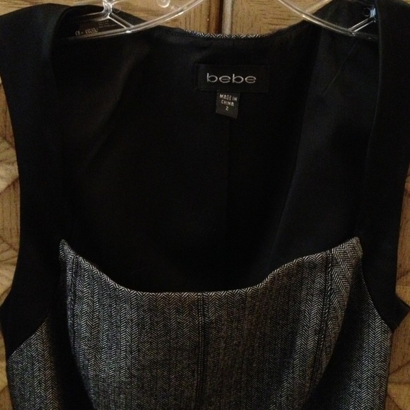 💥SOLD💥Tweed printed boustier style top by BEBE. - Picture 4 of 4