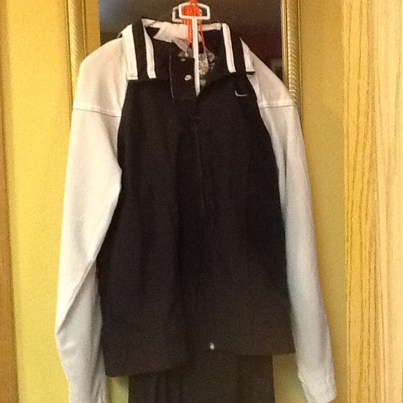 black nike sweatsuit womens