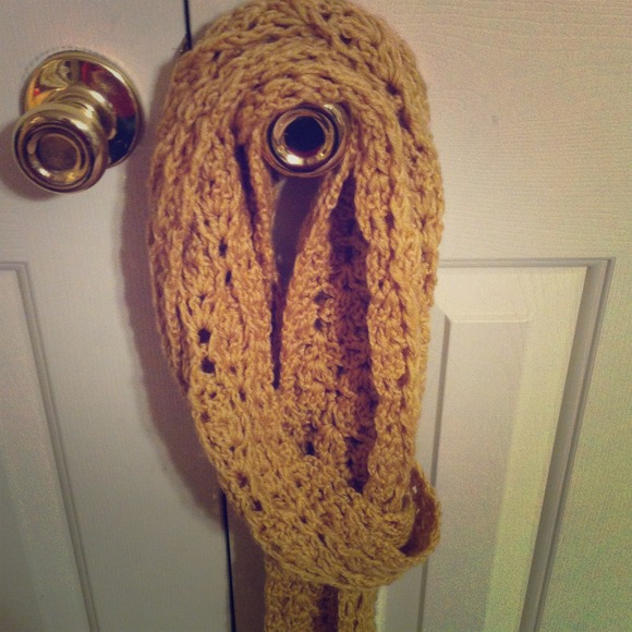 *SOLD* Tan crocheted scarf