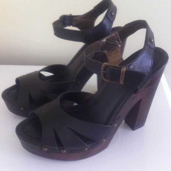 Brown platform shoes