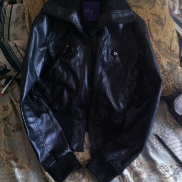 Jacket - Picture 2 of 4