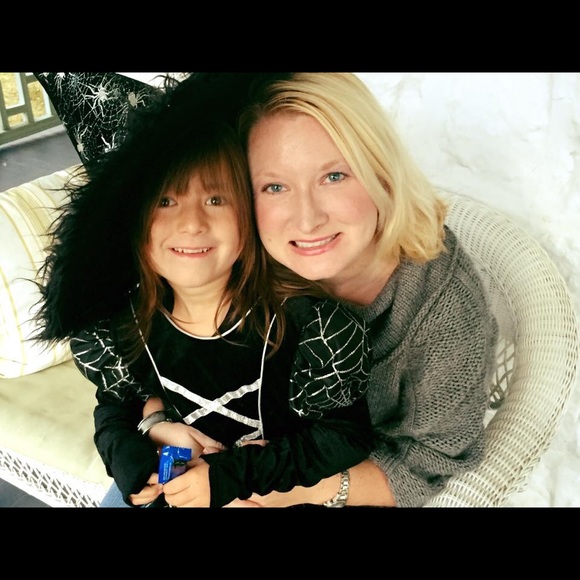 Meet the buyer/seller and her little diva! - Picture 4 of 8