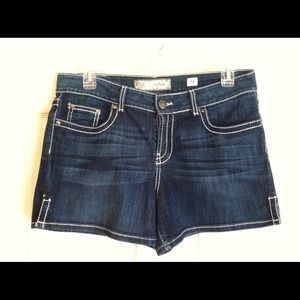 Size 34 BKE denim shorts