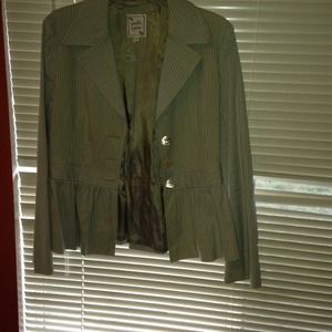Cute little blazer, in great condition.