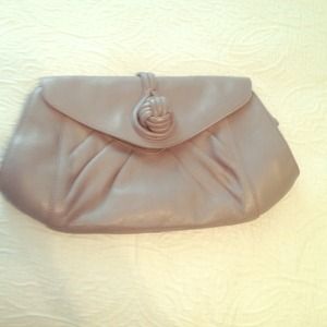 HOLD @teegee2013 Gray clutch
